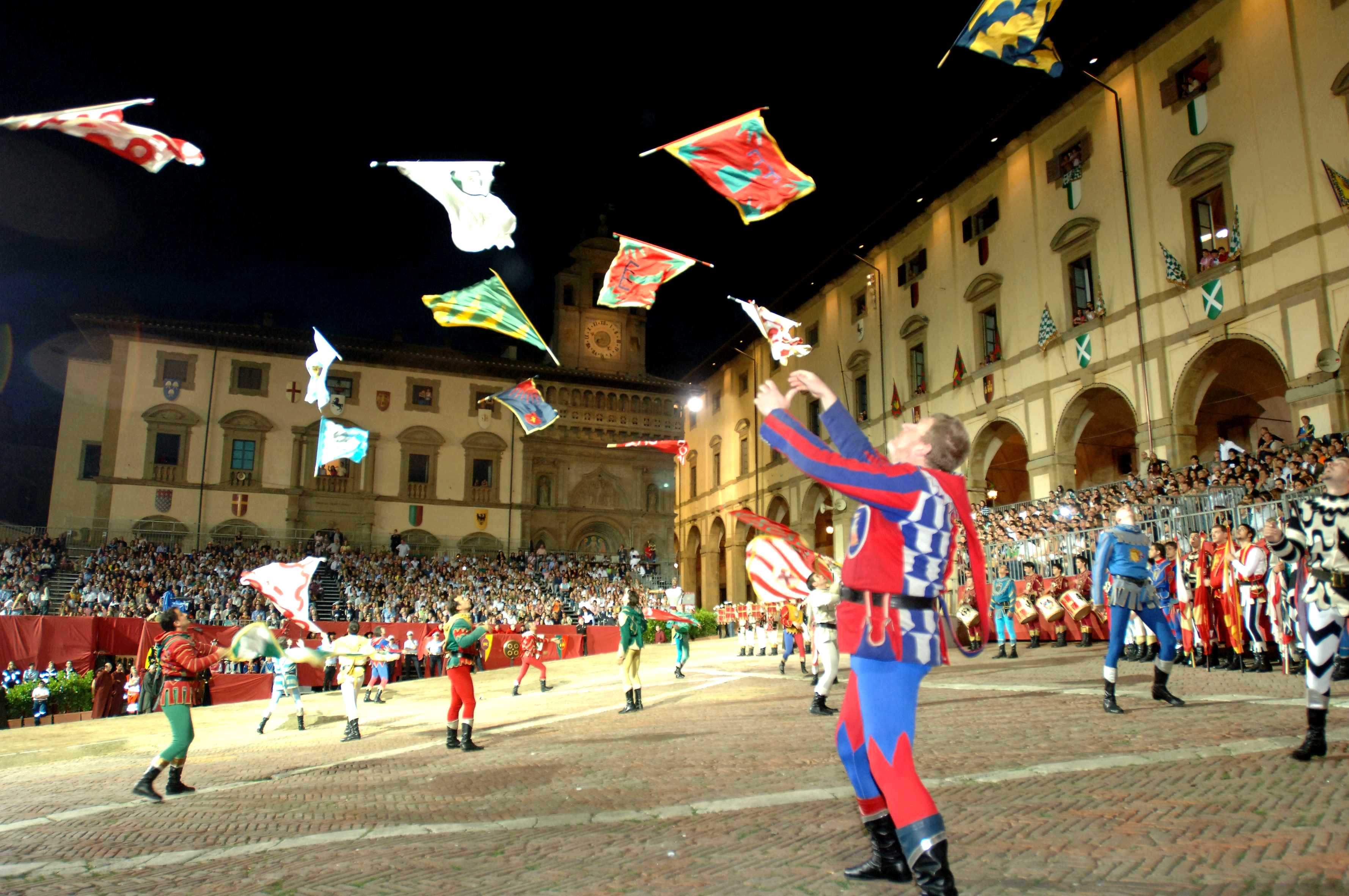 The Saracen Joust 2015 - Arezzo, flag throwers