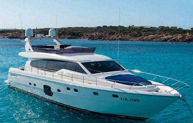 ferretti630-yacht-sardinia7.jpg