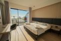 Jacuzzi Deluxe