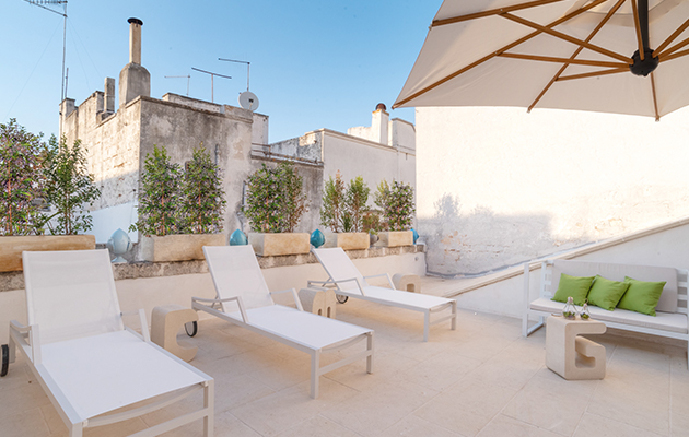 Vico Bianco Raro Rooms