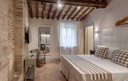 Borgo San Quirico d Orcia - Capitano Collection - Albergo Diffuso : Matrimoniale Queen Deluxe 16 mq - Via della Piazzola 26