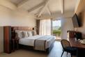 King Deluxe with Bay View	