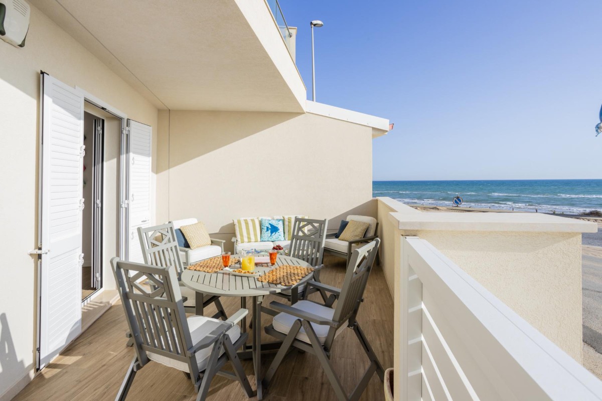 House on the Beach Piano Terra