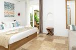 Sant Efis Hotel