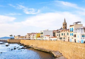 Alghero: Storia e Bellezza Mediterranea nella Riviera del Corallo