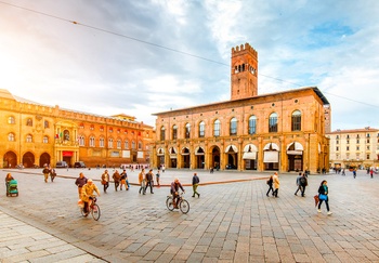 Il Miglior Hotel a Bologna per Scoprire Cultura e Gastronomia