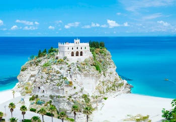 Tropea: mare cristallino, centro storico e bellezza sospesa sul Tirreno